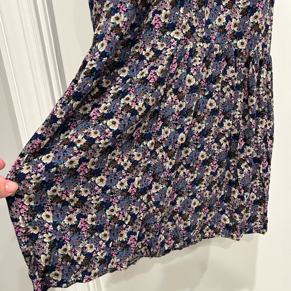 Natural Life flowered pants with flare bottoms - Picture 5 of 8